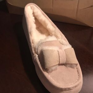 UGG W Ansley Twinface Bow Slippers-  NWT
